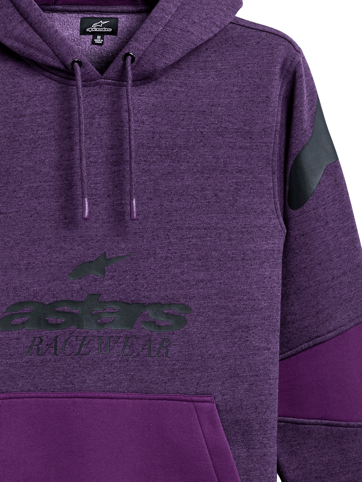 Alpinestars Perpetuate hættetrøje, meleret lilla pullover-hættetrøje, sort astars RACEWEAR-grafik på brystet, sort skulderlogo, stofblokering med ensfarvede lilla paneler, hætte med snøre og dyppede ender, afslappet motorsport-inspireret design