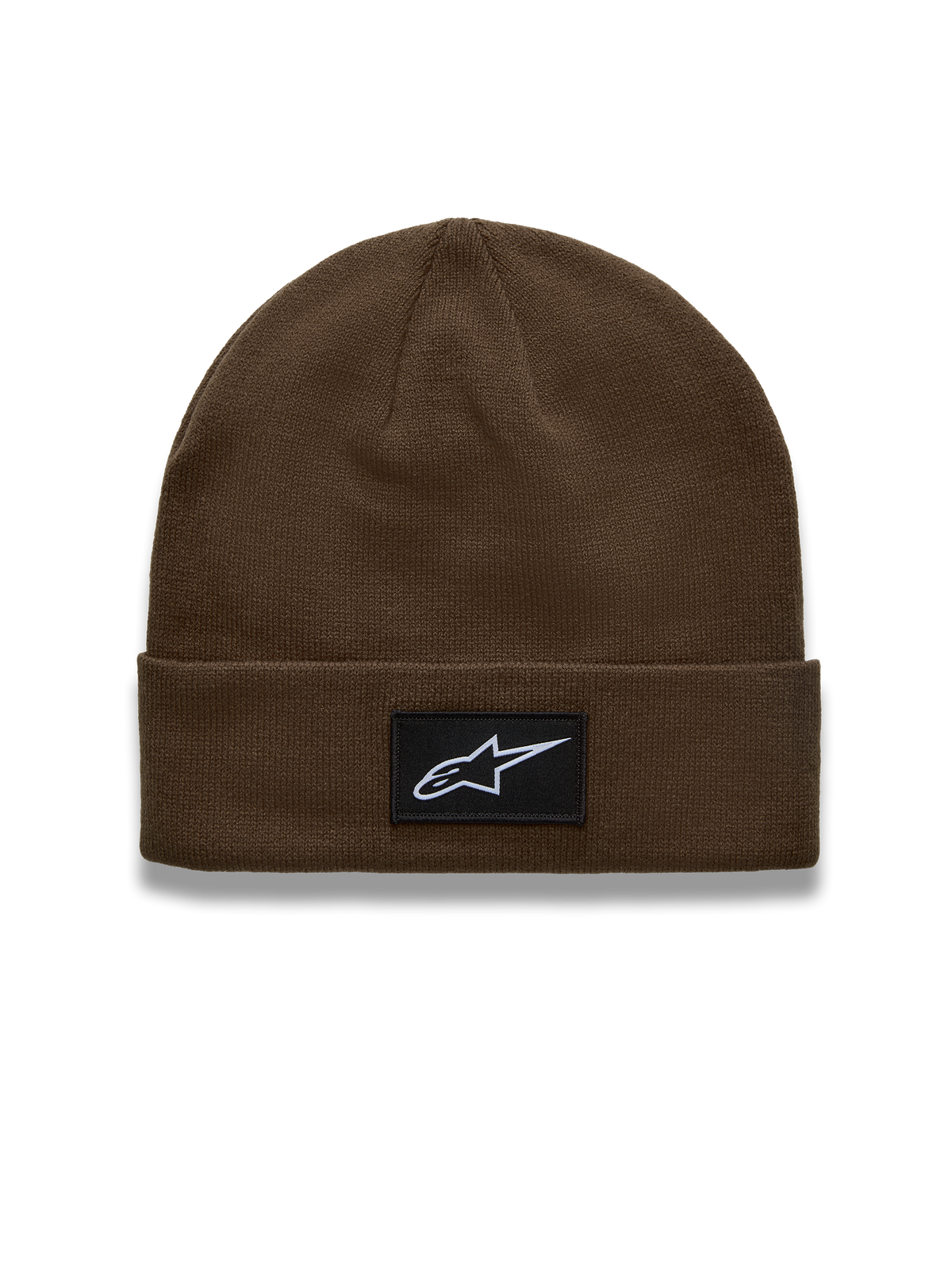 Alpinestars Augment Cuff Hue, strikket beanie i brun med vævet Astars logopatch, afslappet motorsport-streetwear.
