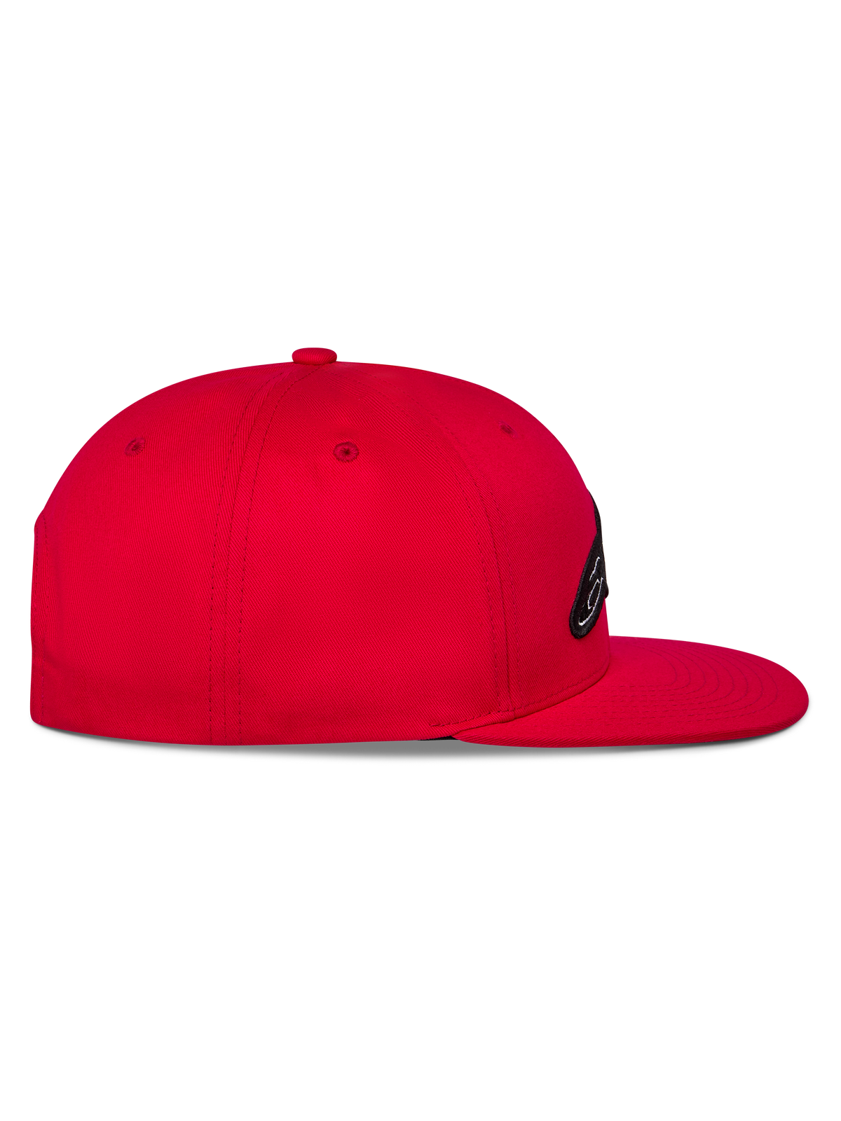 Alpinestars Thickness Snapback kasket, rød, sidevisning der viser den flade skygge og strukturerede krone, broderet logo på forsiden, afslappet motorsport-inspireret hovedbeklædning