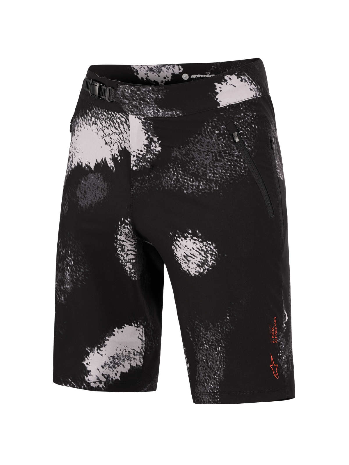 Alpinestars A-Dura Ride Shorts i Black Camo, slidstærke MTB-shorts med 4-vejs stræk og sikker skraldelukning.