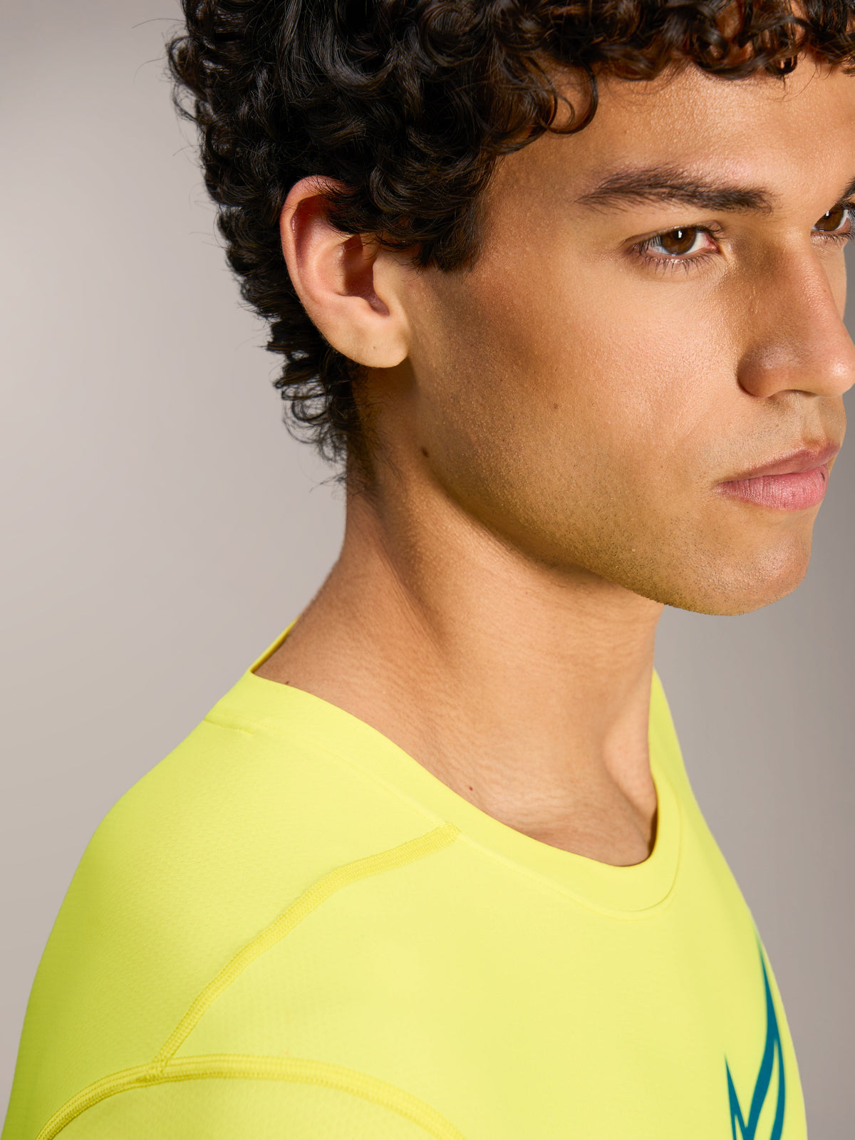 Alpinestars A-Dura Ride trøje i Yellow Fluo, MTB-top med rund hals i let og fleksibelt stof