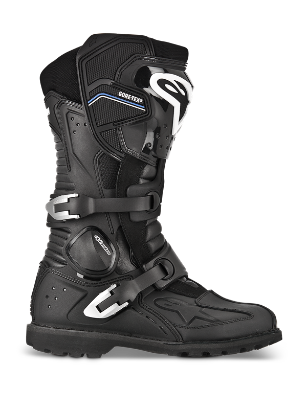 Alpinestars Toucan GORE-TEX støvler, adventure touring motorcykelstøvler, sort, profilvisning med dobbelte sølvfarvede aluminiumsspænder, GORE-TEX-branding, forstærket skinnebensbeskytter med hvidt logo og robust mønstret sål