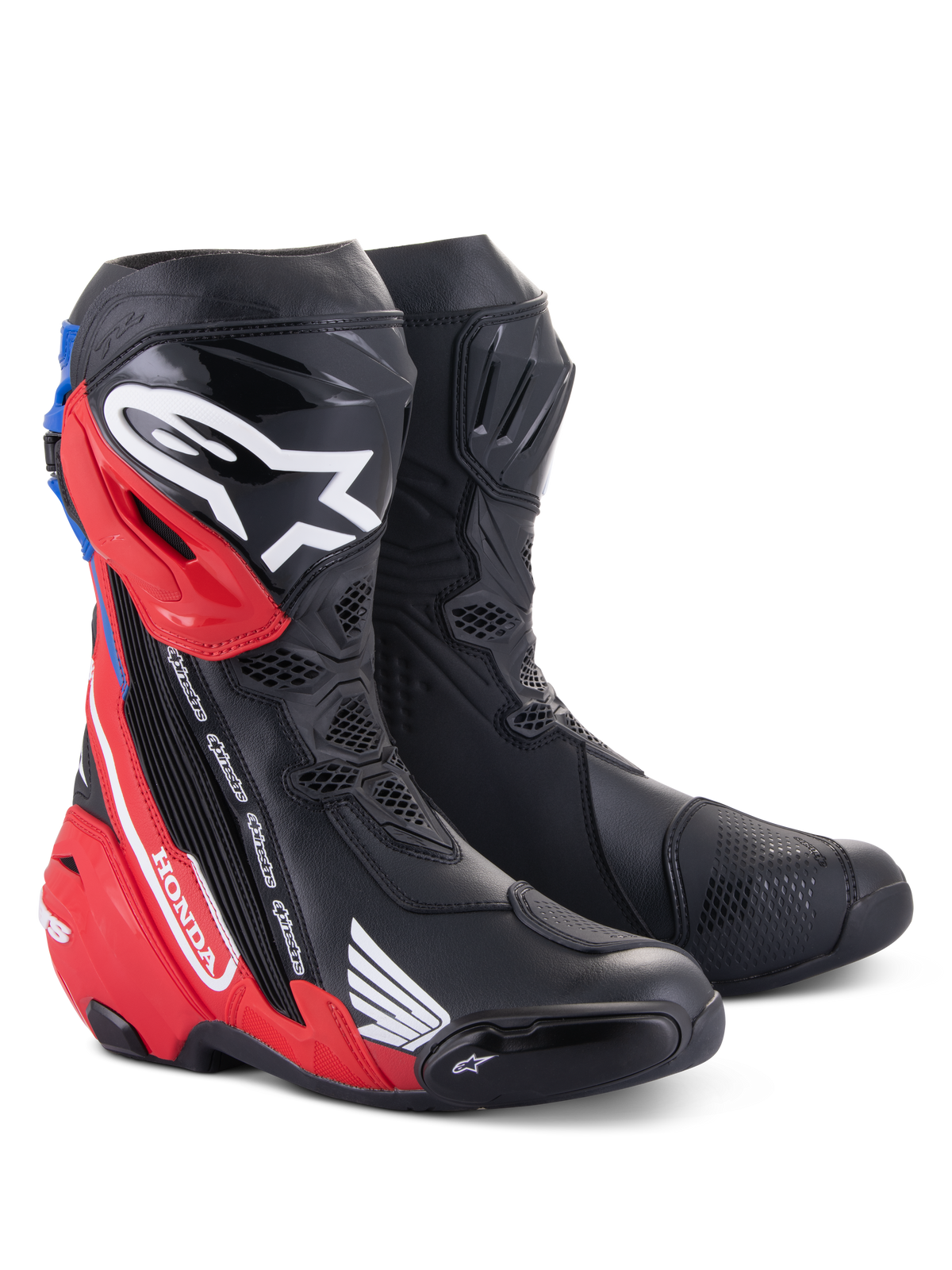 Alpinestars Honda Supertech R støvler, motorcykel racerstøvler, sort, lys rød og blå, med TPU-skinnebensbeskyttere, Honda-branding og avanceret aerodynamisk design til præstation på bane og vej.