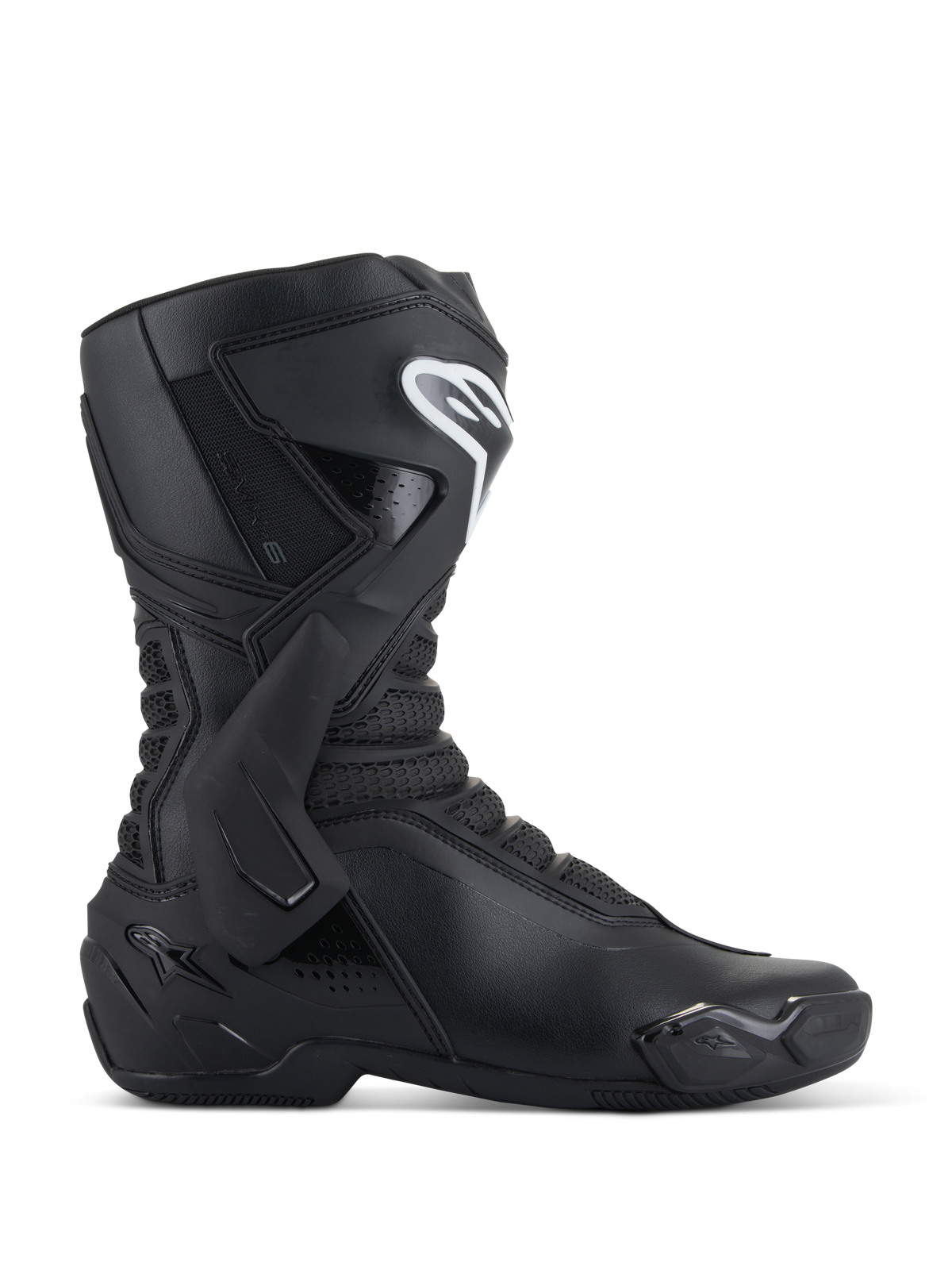 Alpinestars SMX-6 V3 støvler, sorte racing-motorcykelstøvler, sideprofil, mikrofiber-overdel med lateral TPU-ankelstøtte og skinnebensbeskyttelse, hvidt Alpinestars-logo på skinnebenet, udskiftelig tå-slider, højtydende sportsfodtøj til kørsel