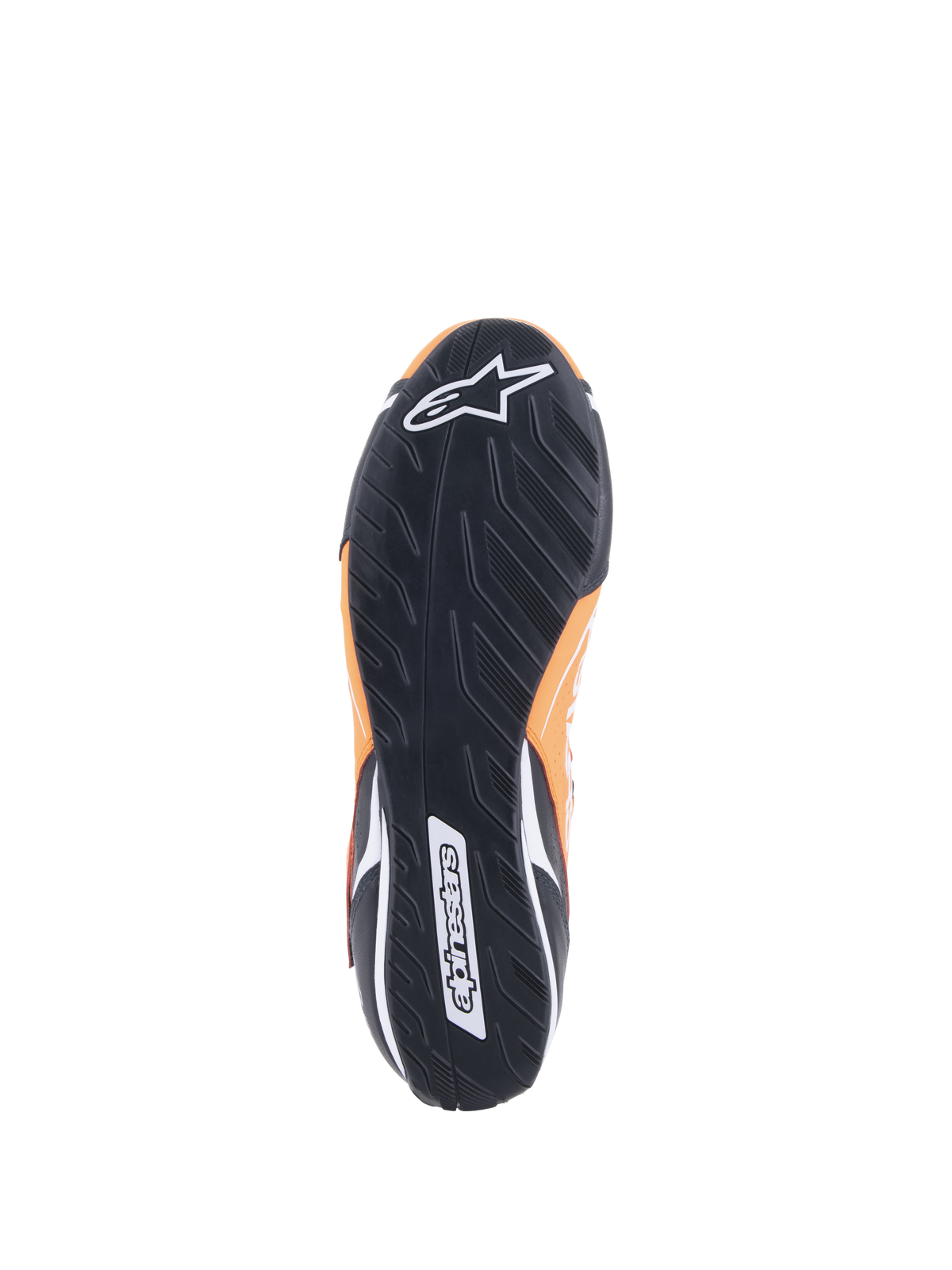 Alpinestars Tech-1 T V3 sko FIA, Orange Fluo Sort Hvid, set nedefra, sort gummiydersål med asymmetrisk dækmønster, hvidt Alpinestars-logo på tåen og tekstlogo på hælen.