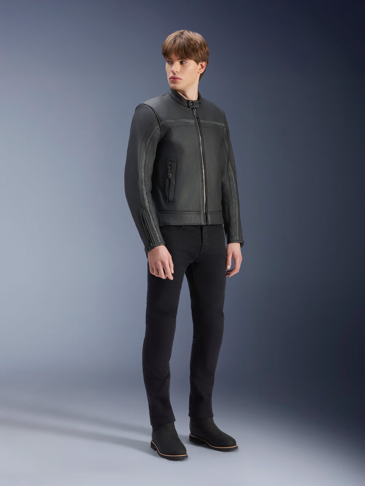 Alpinestars Dyno læderjakke, sort urban motorcykeljakke til herrer i bovint læder, Tech-Air® klar heritage-stil.