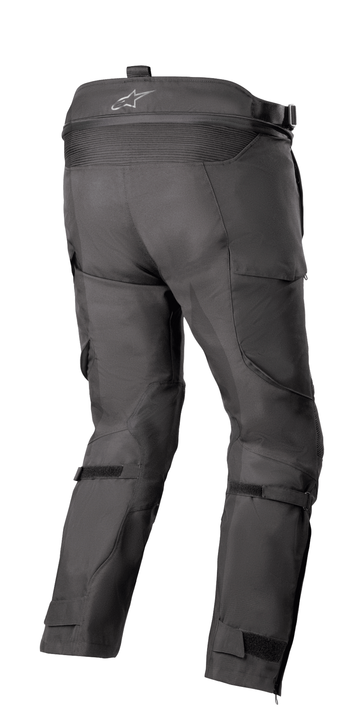 Alpinestars Bogotá Pro Drystar® 4 Seasons Bukser - Short, adventure touring motorcykelbukser, sort, set bagfra viser høj talje med logo, stretch-harmonikapanel, justerbare stropper ved læggen og teknisk tekstilkonstruktion.