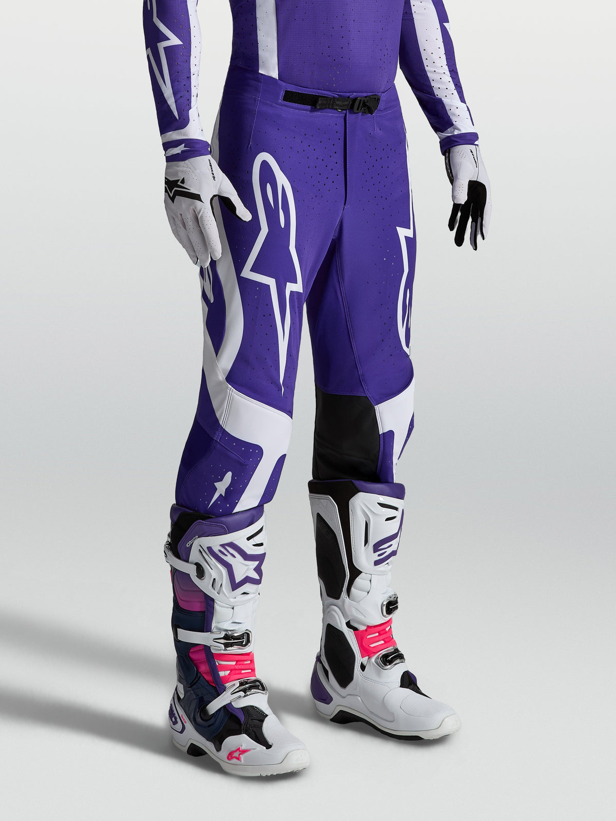 Alpinestars Supertech Vesta Pants, Deep Blue and White Motocross Pants with an athletic fit and leather knee panels.
