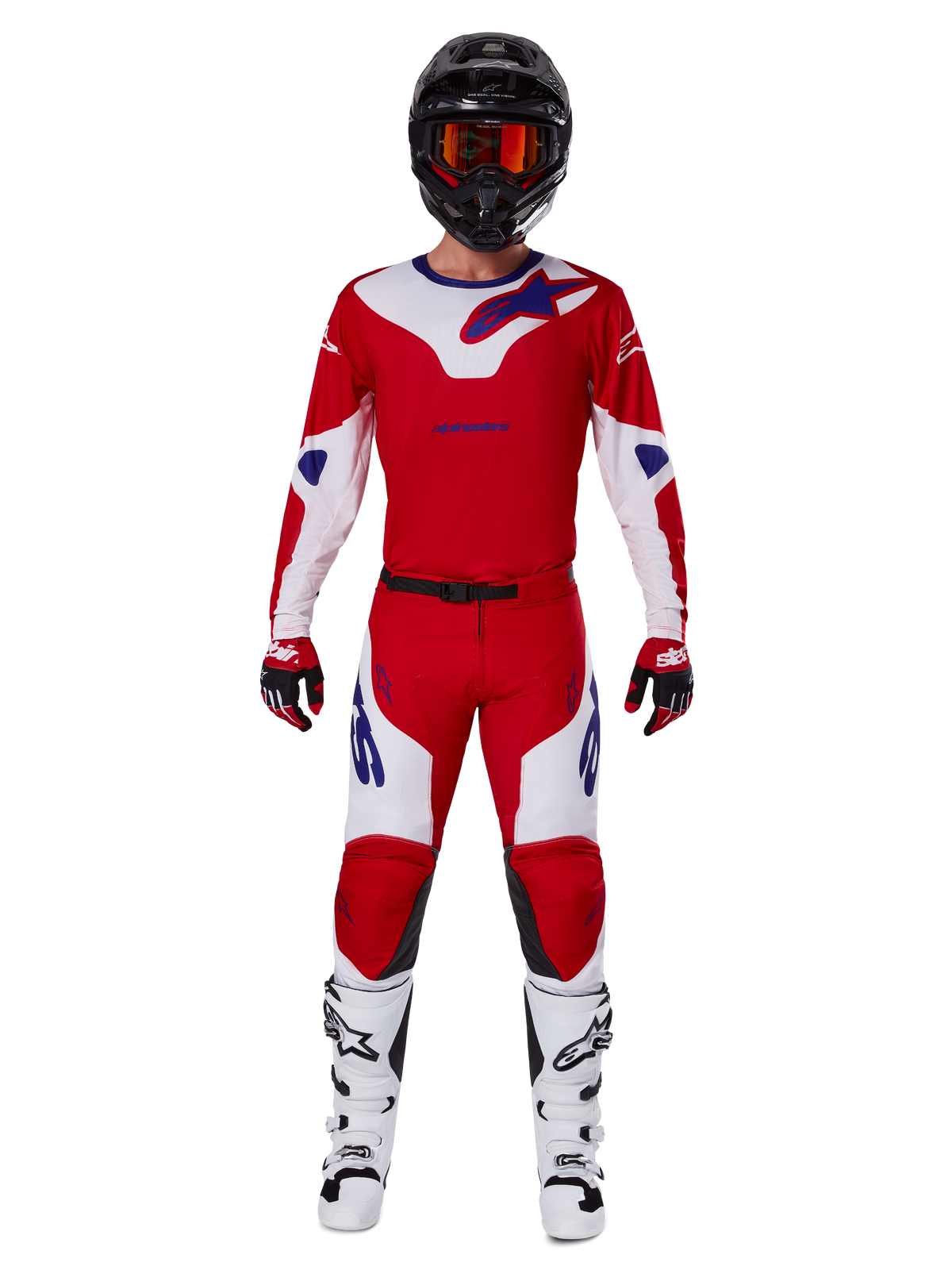 Alpinestars 2025 Racer Veil bukser og komplet motocross-udstyr, klar rød og hvid med blå detaljer, inklusiv matchende trøje, sort hjelm med orange goggles, hvide og sorte støvler og røde handsker, koordineret performance-look til off-road racing