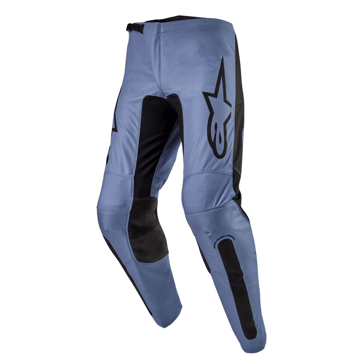 Alpinestars 2024 Fluid Lurv bukser, motocross-bukser, lyseblå og sort, med et stort sort Alpinestars-logo på låret, sorte forstærkede indvendige knæpaneler og ergonomisk forbuet ben-design til off-road kørsel.