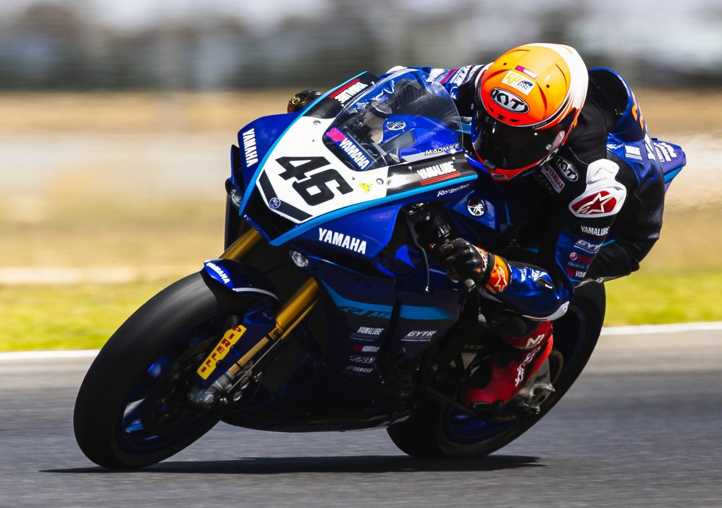 ALPINESTARS PODIUM LOCK-OUT AS MIKE JONES WINS AUSTRALIAN SUPERBIKE RACE ONE AT THE BEND