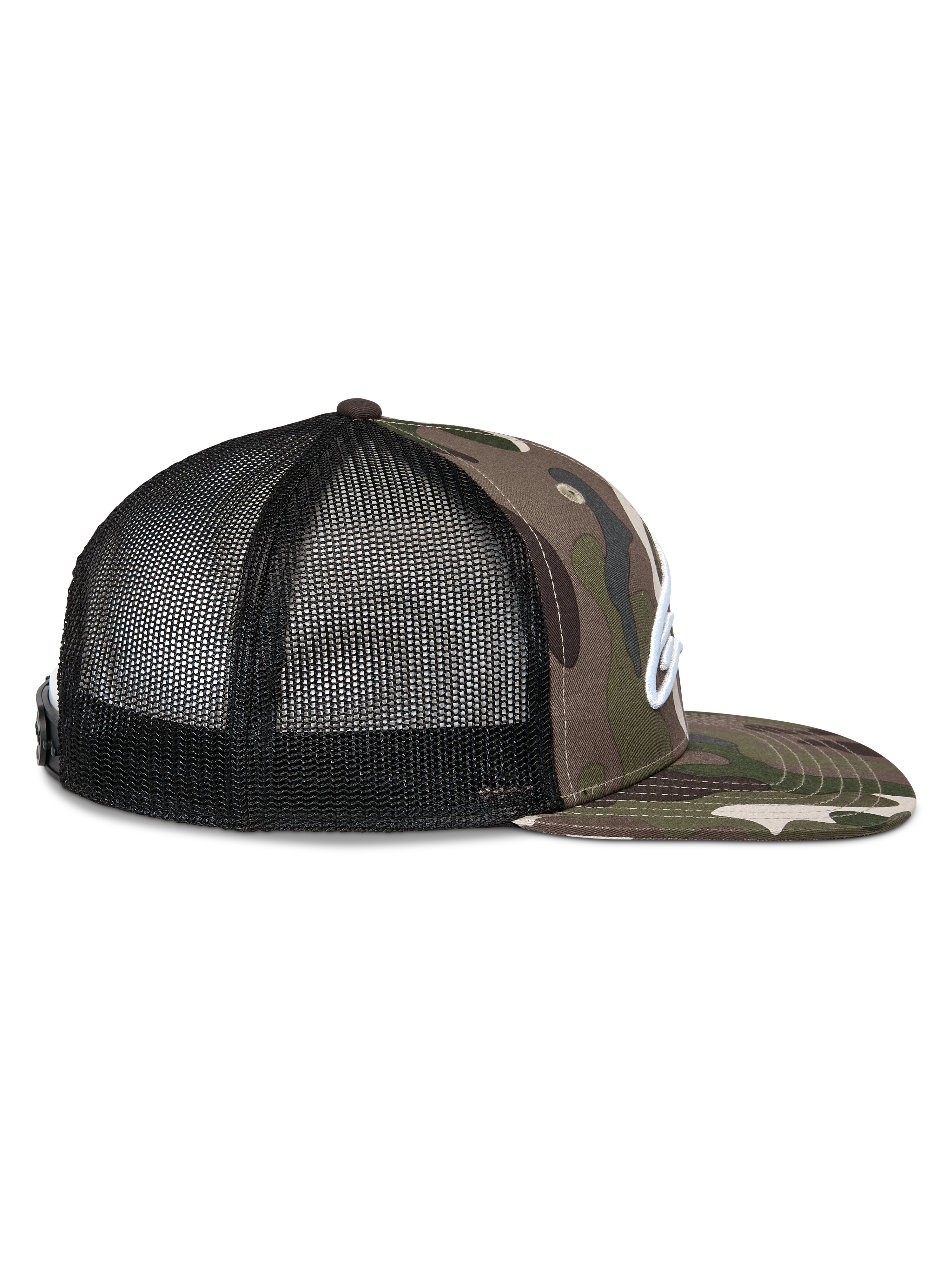 Alpinestars Corp Trucker kasket, set fra siden, Grøn Camo og sort, flad skygge med camo-print, sorte mesh-paneler bagpå, hvidt broderet logo, afslappet motorsport-hovedbeklædning
