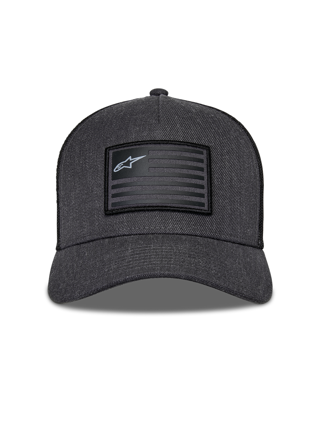 Alpinestars Flag Snapback kasket, mørkegrå meleret og sort, set forfra med struktureret krone og buet skygge, rektangulært flag-inspireret mærke med Alpinestars logo og striber, afslappet motorsport streetwear