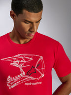 Alpinestars CSF Tee, kortærmet t-shirt, rød, hvid MX-hjelm konturgrafik med sort stjernelogo og brandnavn, båret af en mand, casual motorsport streetwear