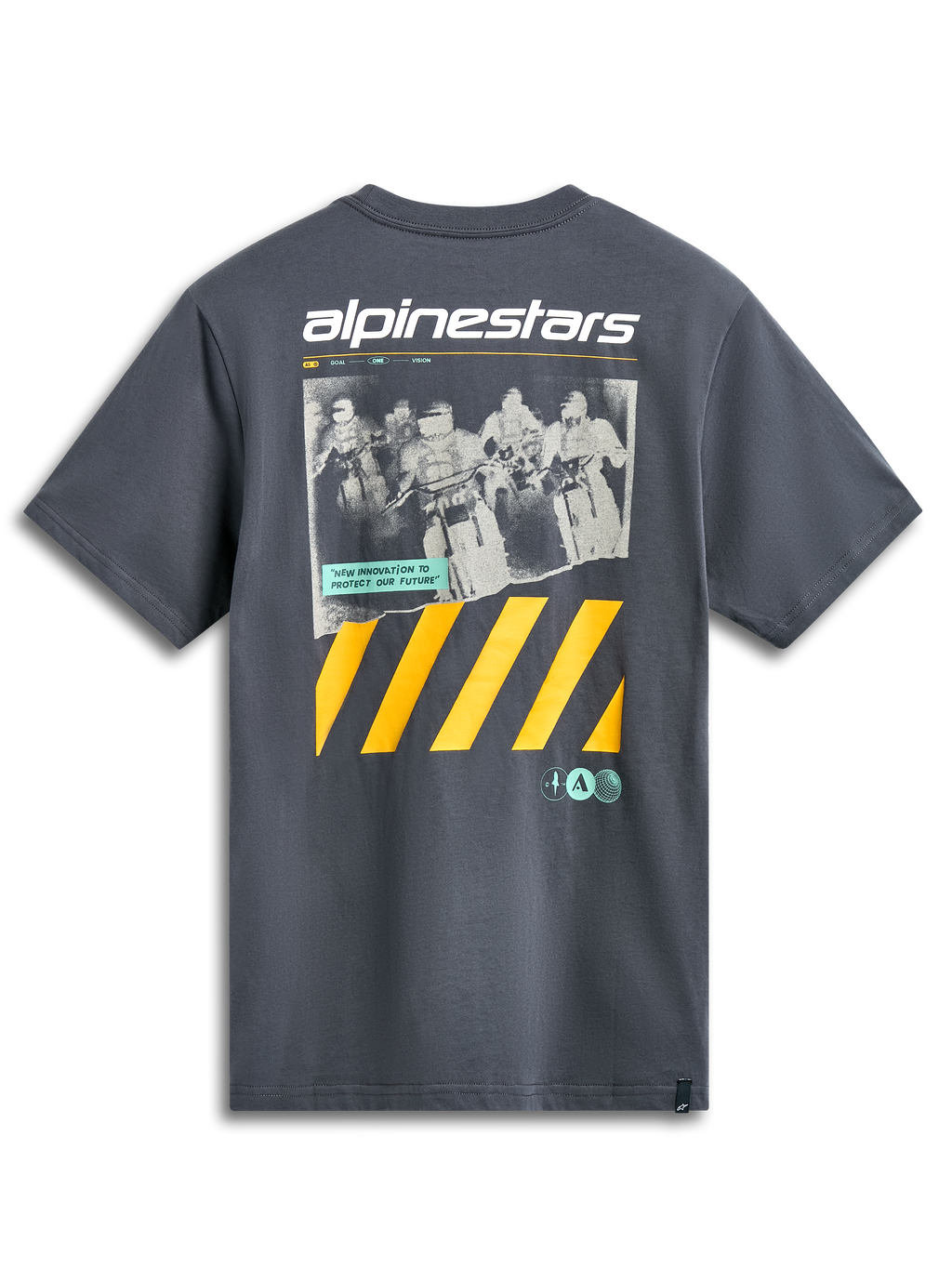 Alpinestars No Barrier CSF Tee, kortærmet t-shirt, koksgrå, stort grafik med et distressed motocross-foto, hvidt Alpinestars-branding og markante gule diagonale striber, casual motorsport streetwear