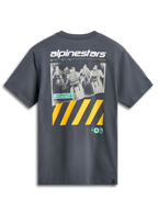 Alpinestars No Barrier CSF Tee, kortærmet t-shirt, koksgrå, stort grafik med et distressed motocross-foto, hvidt Alpinestars-branding og markante gule diagonale striber, casual motorsport streetwear