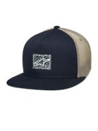 Alpinestars Mackinic Trucker Hat, snapback-kasket med flad skygge, marineblå og khaki mesh, firkantet logo-patch med spættet baggrund på fronten, afslappet lifestyle-hovedbeklædning