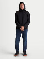 Alpinestars Cypher Hættetrøje, herresportstøj med fuld lynlås, sort, tri-blend dobbeltsidet fleece med høj mesh-foret hætte og et lille hvidt Astars-logo på brystet, vist på en mandlig model til afslappet hverdagsbrug.