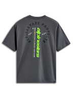 Alpinestars Overhang Oversized CSF Tee, kortærmet T-shirt, koksgrå, rygvisning med buet 'Alpinestars Protects'-tekst og et lodret limegrønt ordmærke, afslappet motorsport-inspireret streetwear