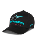 Alpinestars Instinct kasket, sort baseball-kasket med buet skygge, teal Alpinestars-logo og stribet stjerne på fronten, rød 'Racing Ahead'-tekst, teal broderet logo på siden, afslappet motorsport-hovedbeklædning