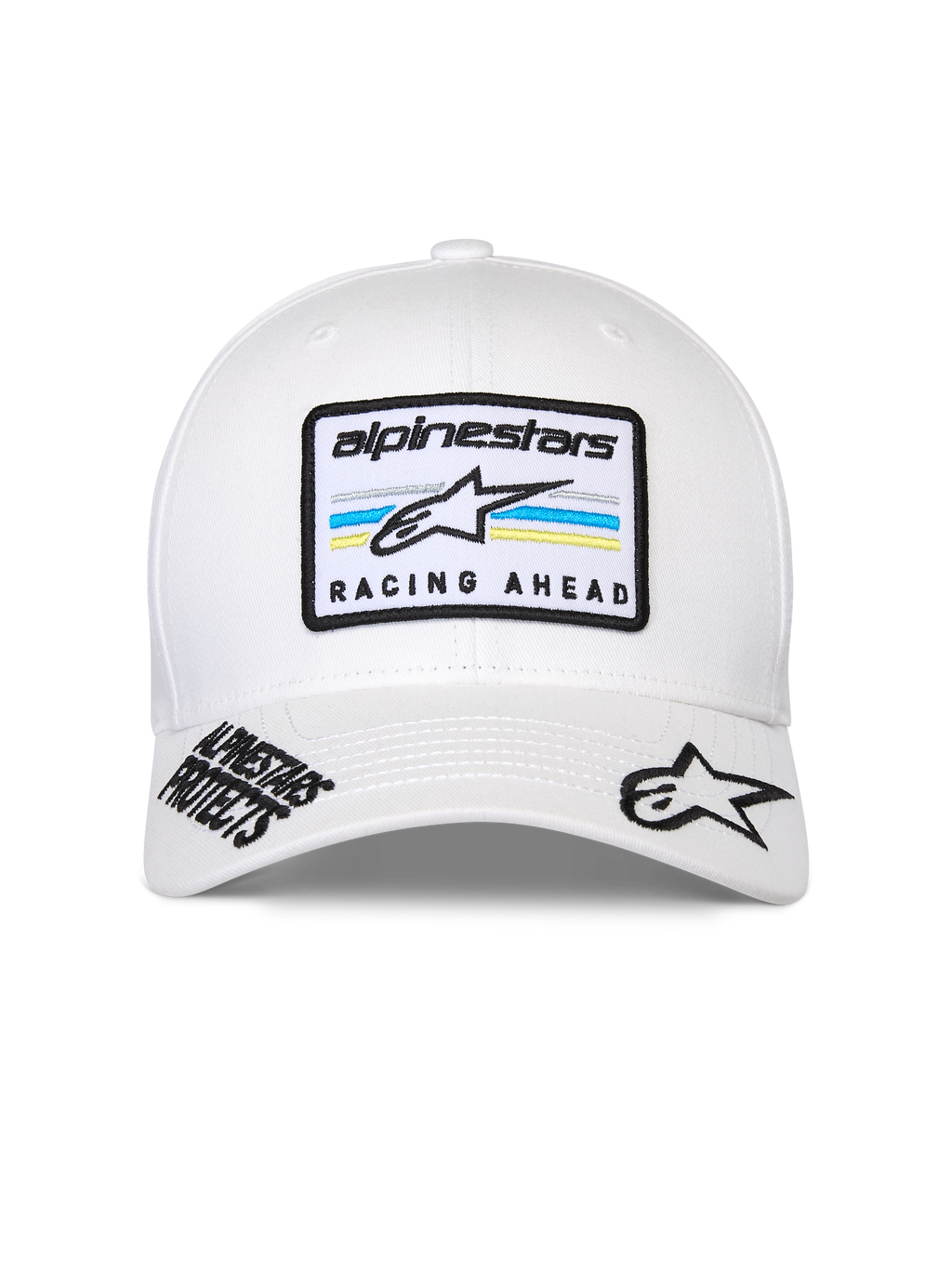 Alpinestars Surpass kasket, hvid baseballkasket, buet skygge med struktureret krone, centralt mærke på forsiden med 'alpinestars' branding og 'RACING AHEAD' tekst over blå og gule striber, sorte broderede logoer på skyggen, afslappet motorsport hovedbeklædning