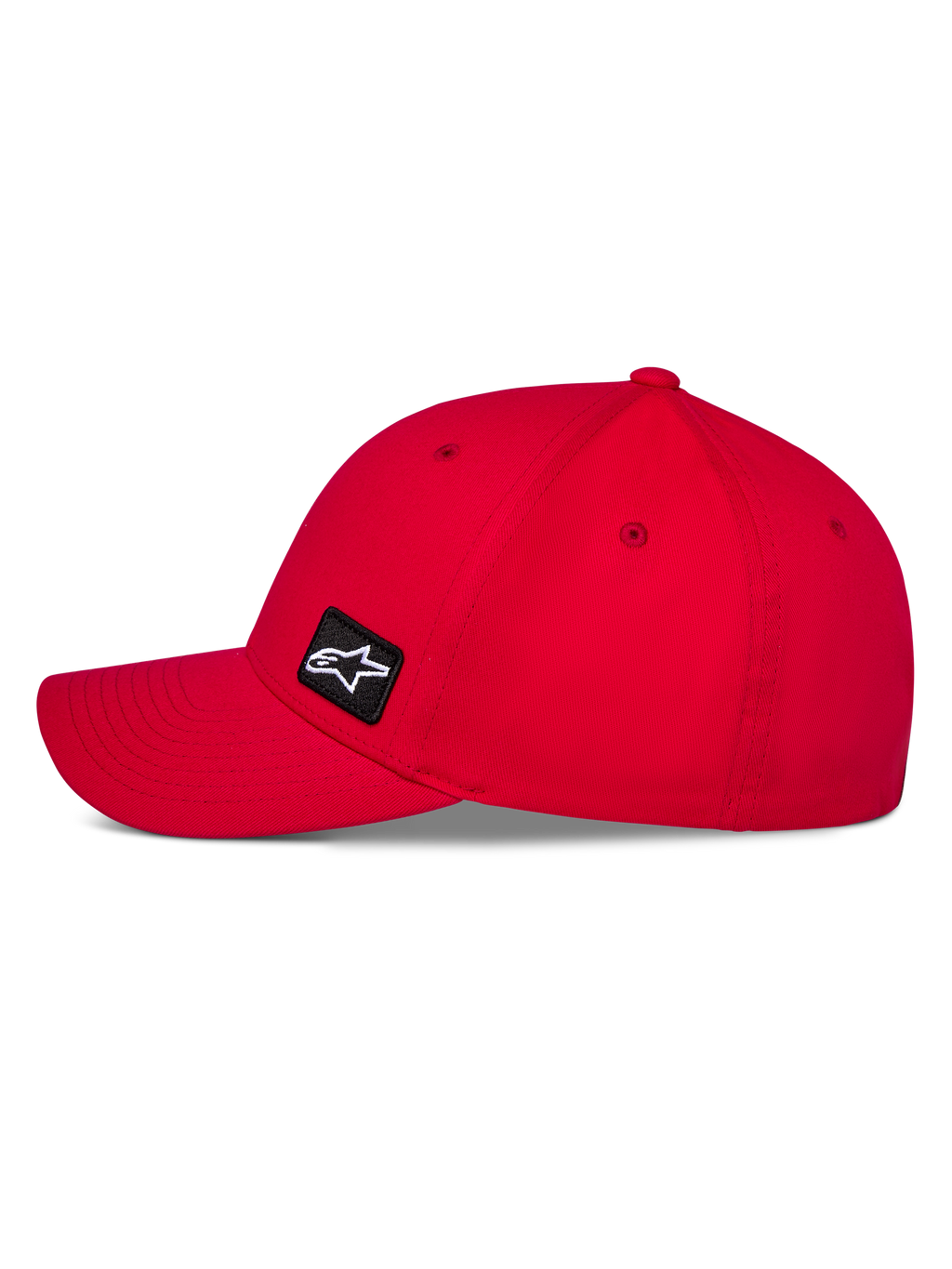 Alpinestars Pivot Hat, rød sportswear-kasket, sideprofil der viser buet skygge og struktureret krone, lille sort broderet Astars logo-patch, slidstærkt twill-stof, afslappet motorsport-design