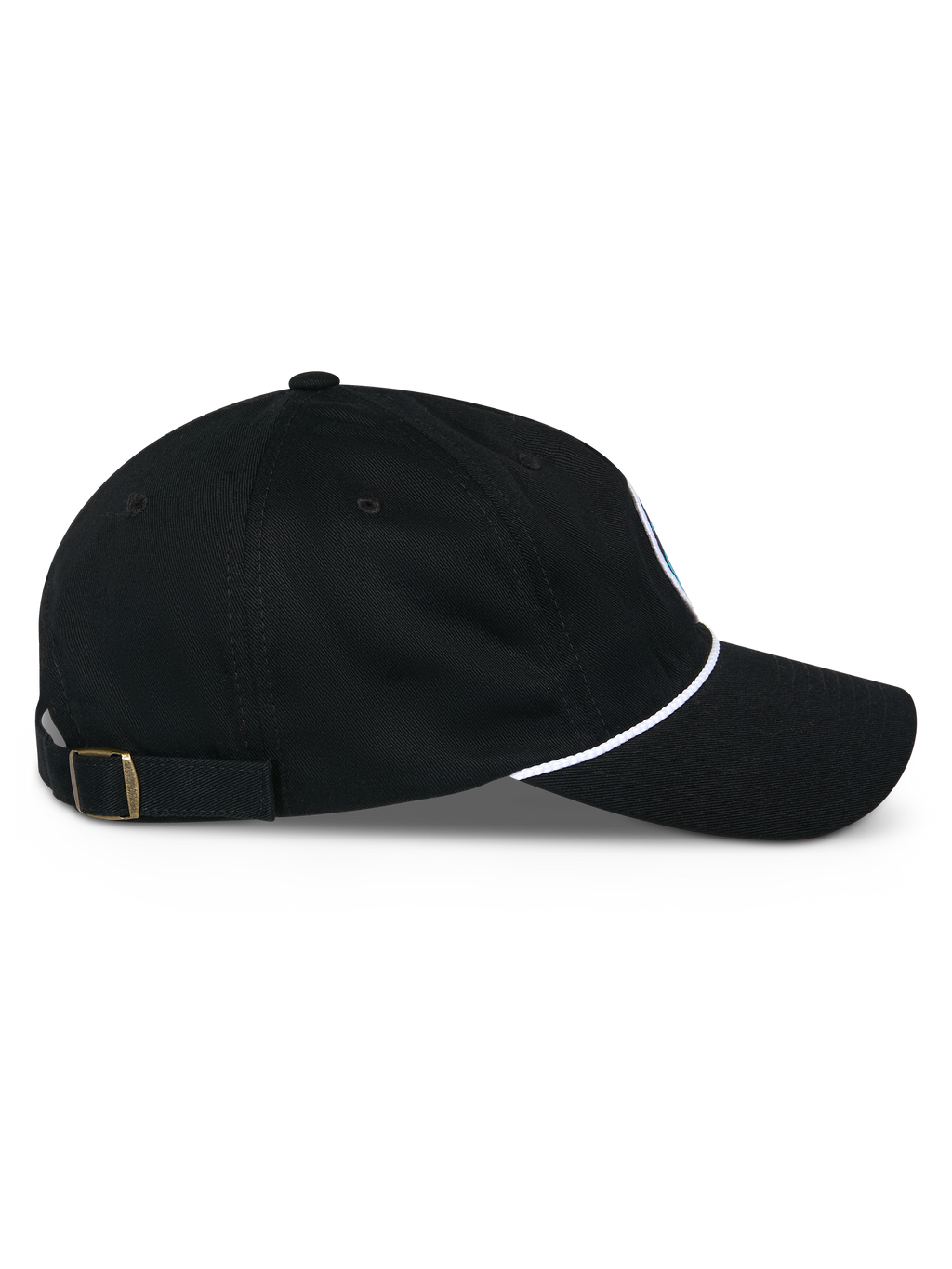 Alpinestars Calipalm Strapback kasket, sideprofil, sort, buet skygge med hvid snordetalje, justerbar strapback med messingspænde, 100 % bomuldstwill, afslappet motorsport-inspireret hovedbeklædning
