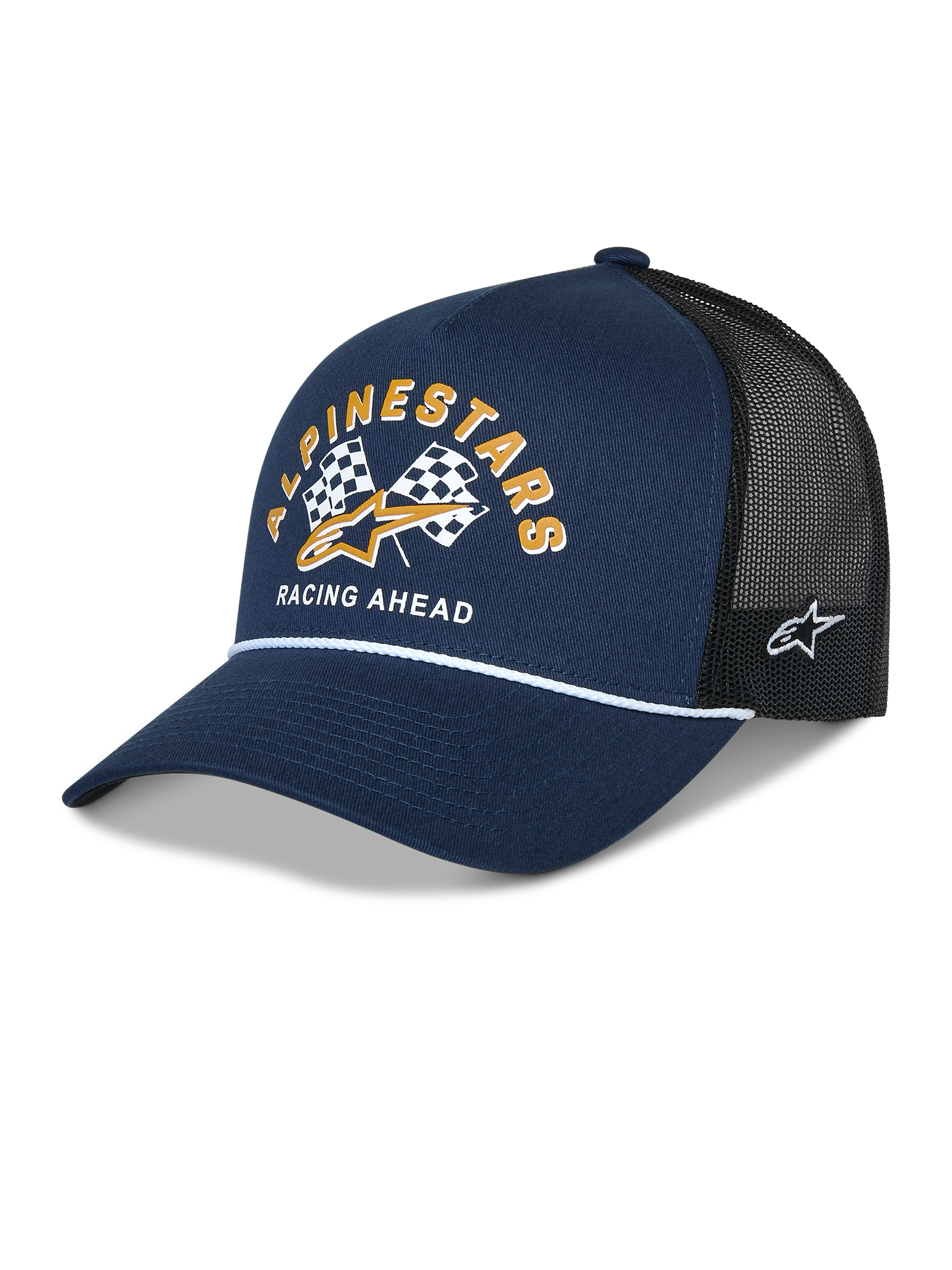Alpinestars Finisher Trucker kasket, marineblå og sort, buet skygge med hvid snore-detalje, grafik med ternede flag på fronten med guldlogo og "Racing Ahead"-tekst, broderet Astars-logo på siden, afslappet motorsport-hovedbeklædning