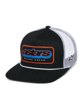 Alpinestars Phosphor Trucker Hat, sort og hvid, flad skygge med struktureret krone og hvid snoredetalje, flerfarvet Astars-mærke på fronten med orange kant og "RACING AHEAD"-tekst, åndbar hvid mesh-bagside med broderet logo på siden