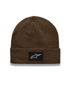 Alpinestars Augment Cuff Hue, strikket beanie i brun med vævet Astars logopatch, afslappet motorsport-streetwear.