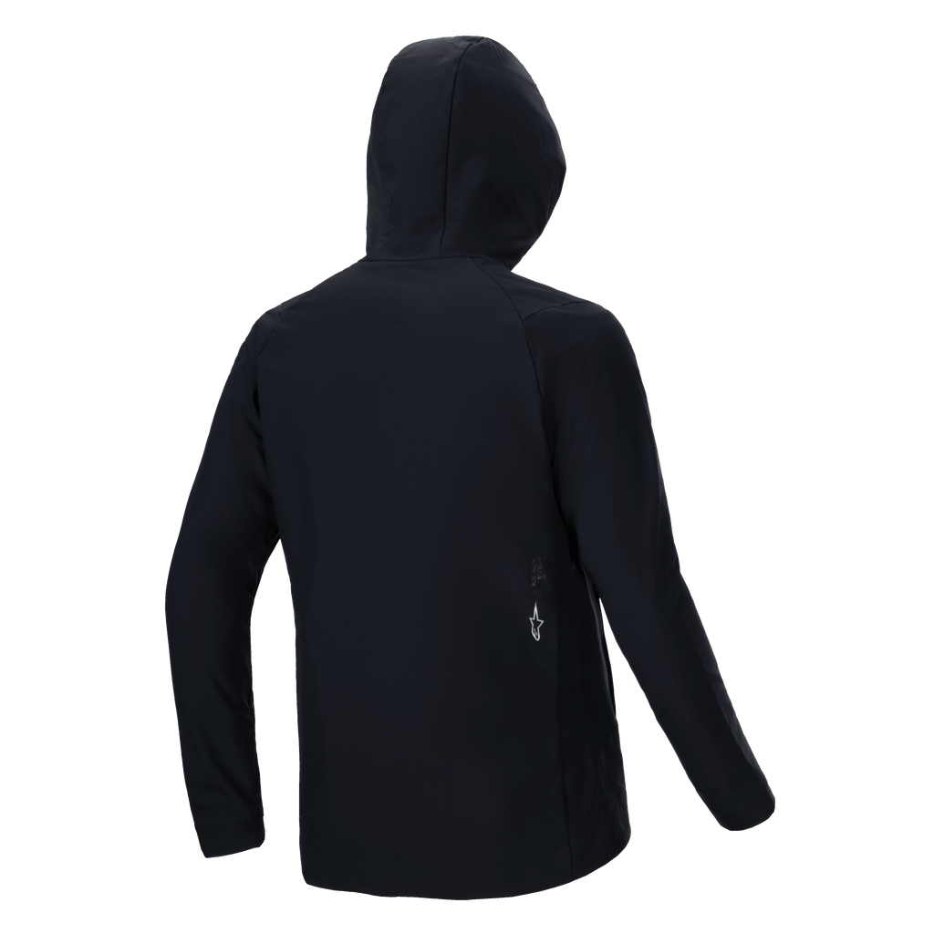 Alpinestars A-Dura Termojakke, sort, set bagfra, med hætte og lange ærmer, et lille hvidt Alpinestars-logo nederst på ryggen, let isoleret design til mountainbike-ydeevne