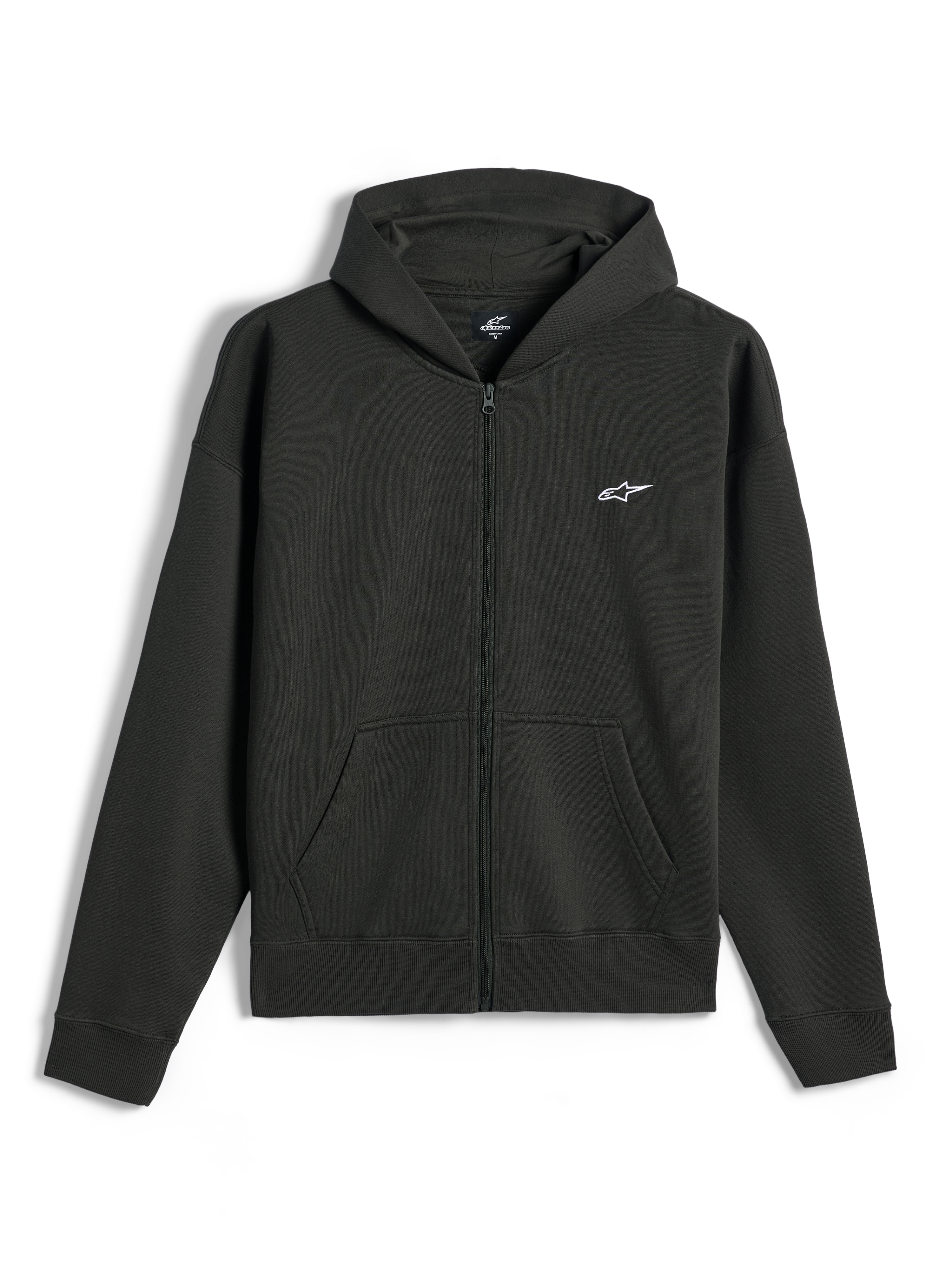 Alpinestars Essentials Ageless Zip Hoodie, hættetrøje med gennemgående lynlås i fleece, Off Black, lille hvidt Alpinestars-logo på venstre bryst, afslappet motorsport-streetwear, med forlommer og ribstrikkede manchetter