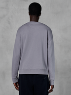 Alpinestars Essentials Ageless Crew, crewneck sweatshirt, sølv, set bagfra, premium kompakt fleece, afslappet pasform med ribkant ved søm og manchetter, afslappet motorsport streetwear