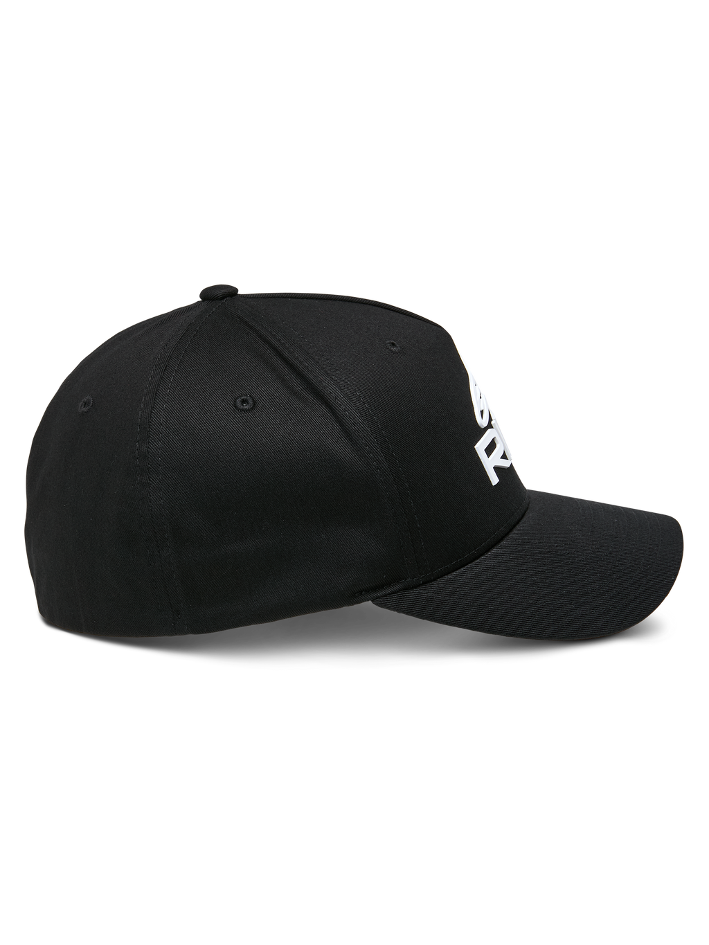 Alpinestars Ride Sonic kasket, set fra siden, sort med hvidt 3D-broderet logo, buet skygge, struktureret krone, stræk twill-stof, afslappet motorsport-hovedbeklædning