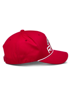 Alpinestars Ride Comp Snapback kasket, rød, set fra siden, buet skygge med hvid flettet rebkant, struktureret krone med hvidt Astars Ride-logo, afslappet motorsport-hovedbeklædning
