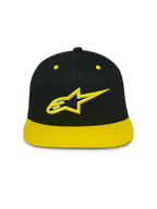Alpinestars Thickness Snapback kasket, kasket med flad skygge og struktureret krone, sort med high-vis gul skygge og lufthuller, 3D-broderet Astars-logo på fronten, afslappet motorsport streetwear