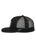 Alpinestars Flag Flat Trucker Hat, profil, sort, flad skygge og struktureret krone, åndbar polyester mesh-bagside, flag-patch foran og hvidt logo-broderi på siden, afslappet motorsport-inspireret hovedbeklædning