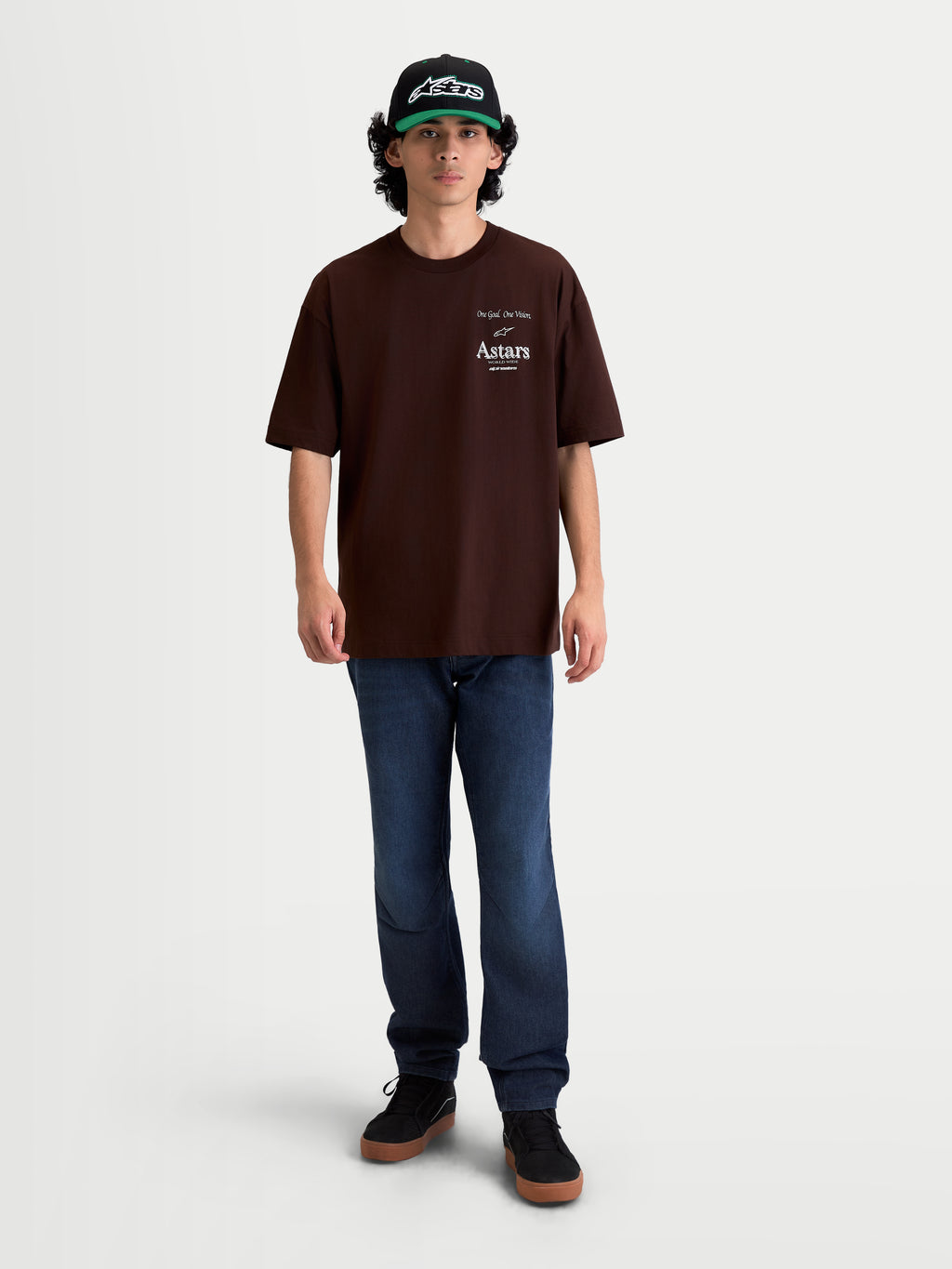 Alpinestars Post Oversized CSF T-Shirt, herre-sportswear kortærmet t-shirt, brun med hvidt Astars-logografik, afslappet oversized pasform, bomuld-polyesterblanding, on-model frontbillede