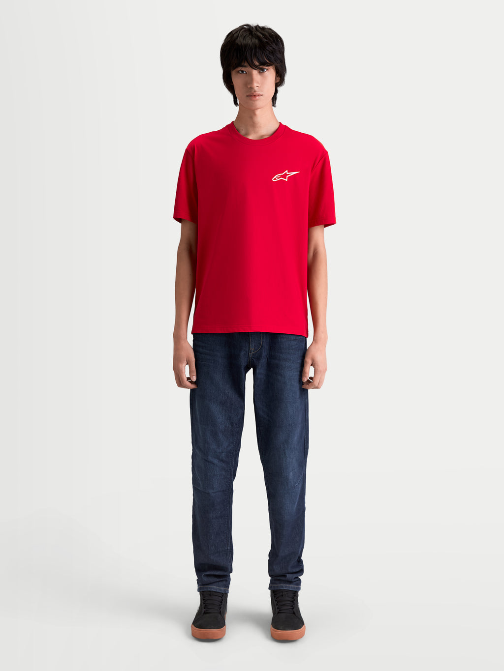 Alpinestars Combo Back CSF T-shirt, rød herre-kortærmet sportswear T-shirt med hvidt Astars-logo på brystet, motorsport-inspireret stil, set forfra på model