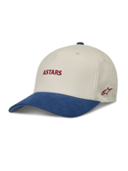 Alpinestars County Canvas kasket, sandfarvet og blå sportskasket i Oxford-lærred med buet skygge og rødt broderet Astars-logo.