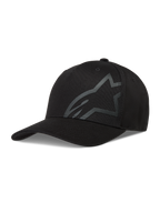 Alpinestars Maze Hat, sort kasket i twill med tekstureret Astars-logo, buet skygge og flex back.