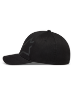 Alpinestars Maze Hat, sort kasket med buet skygge og tekstureret logo i twill-stof, motorsport-streetwear