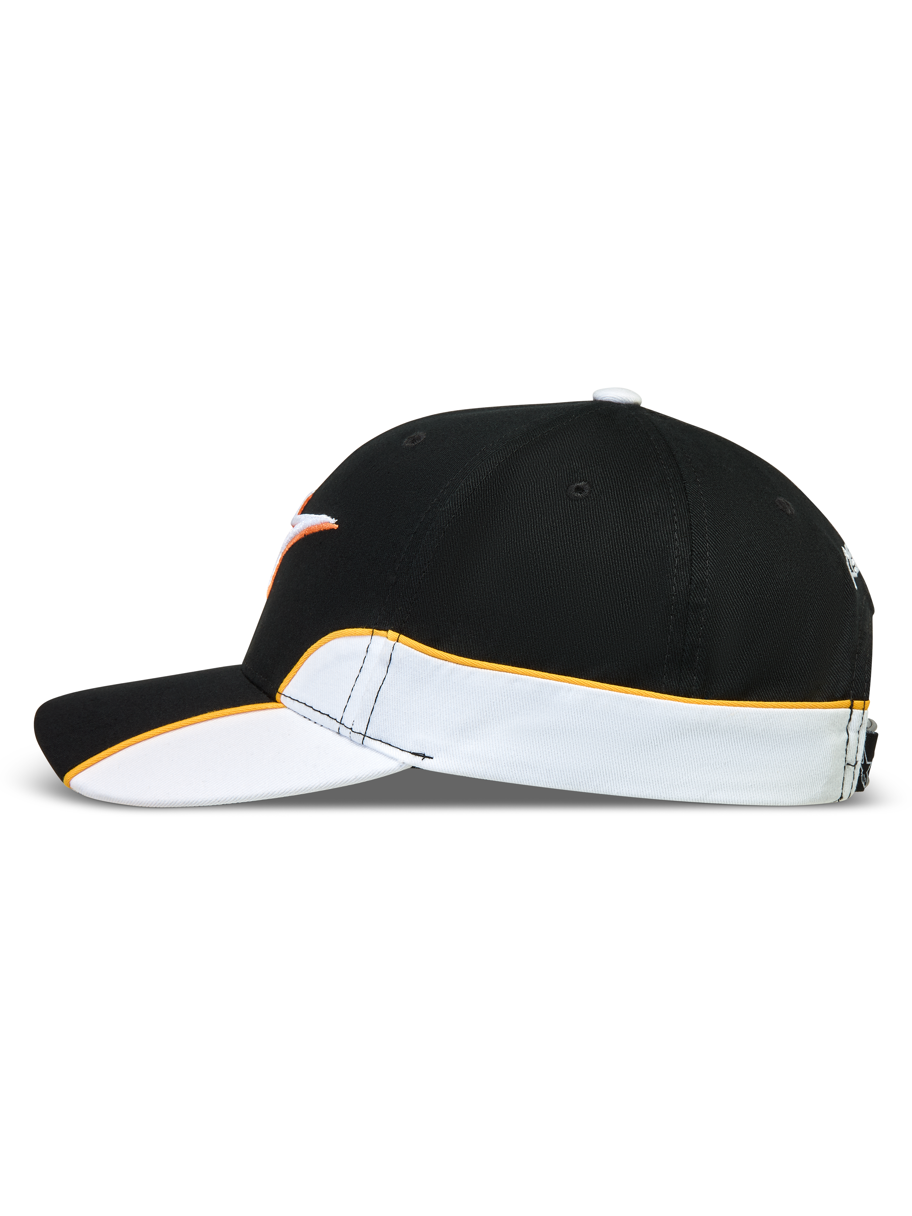 Alpinestars 500 Snapback kasket, motorsport-inspireret kasket til hverdagsbrug, unisex, sort og hvid med orange kontrastpiping, buet skygge og struktureret krone, slidstærk bomuldstwill, sidevisning med cut-and-sew-detaljer.