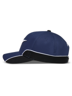 Alpinestars 500 Snapback kasket, sportswear-kasket, unisex, navyblå og sort, sideprofil med buet skygge, struktureret krone og hvid kontrastpiping på sidepanelet.