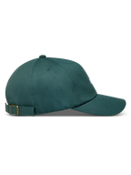 Alpinestars Explorer Strapback kasket, grøn kasket set fra siden med buet skygge og justerbar rem med metalspænde.