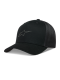 Alpinestars Augment Trucker kasket, sort med buet skygge, twill-front og diamantnet på bagsiden, tekstureret puff print logo, motorsport sportstøj.