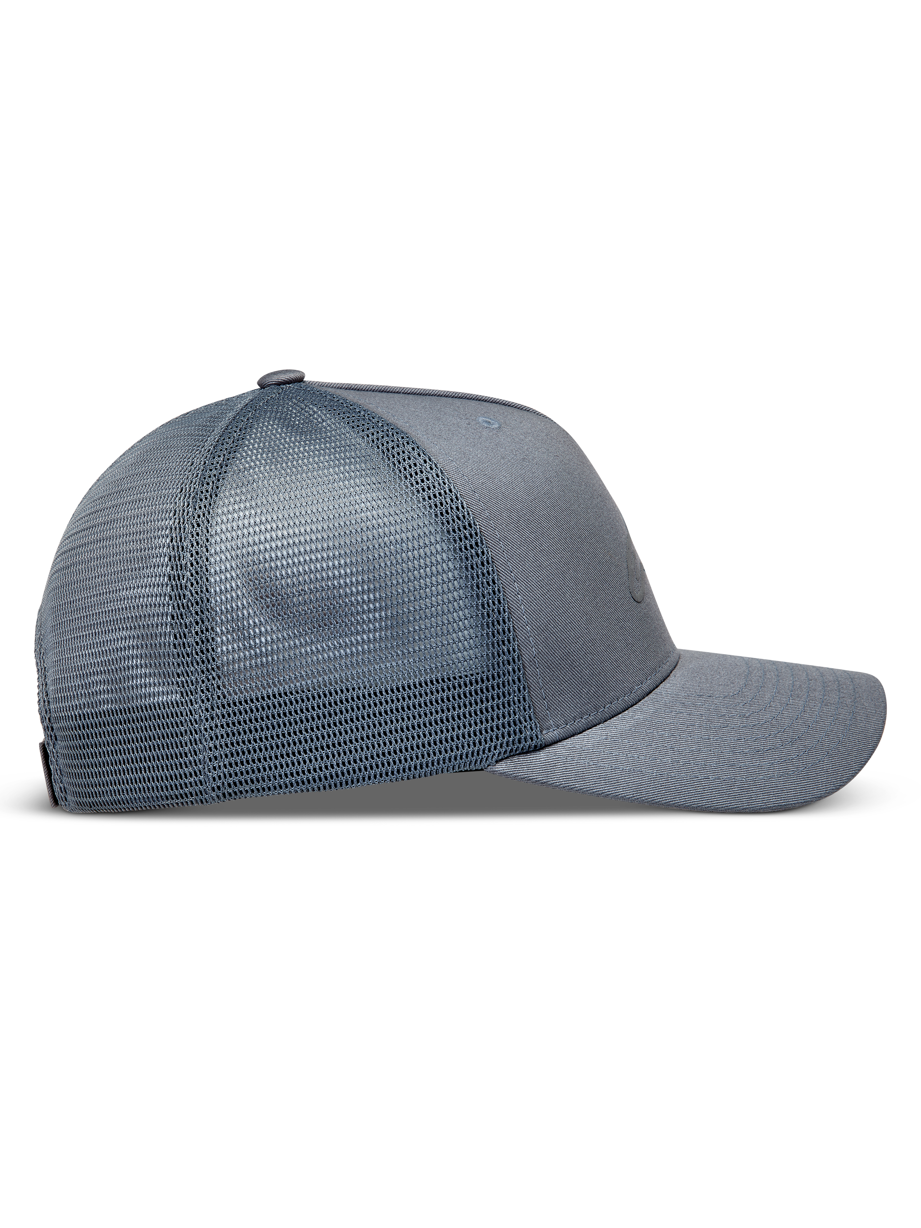 Alpinestars Augment Trucker kasket, grå sportskasket med åndbart mesh-bagpanel og buet skygge, set fra siden.