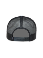 Alpinestars Gravel Trucker Hat, sort trucker cap set bagfra med åndbart poly mesh og justerbar snapback-lukning.