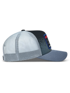 Alpinestars Gravel Trucker cap, mørkegrå og sort lifestyle kasket med hvidt meshbagstykke og buet skygge i sideprofil.