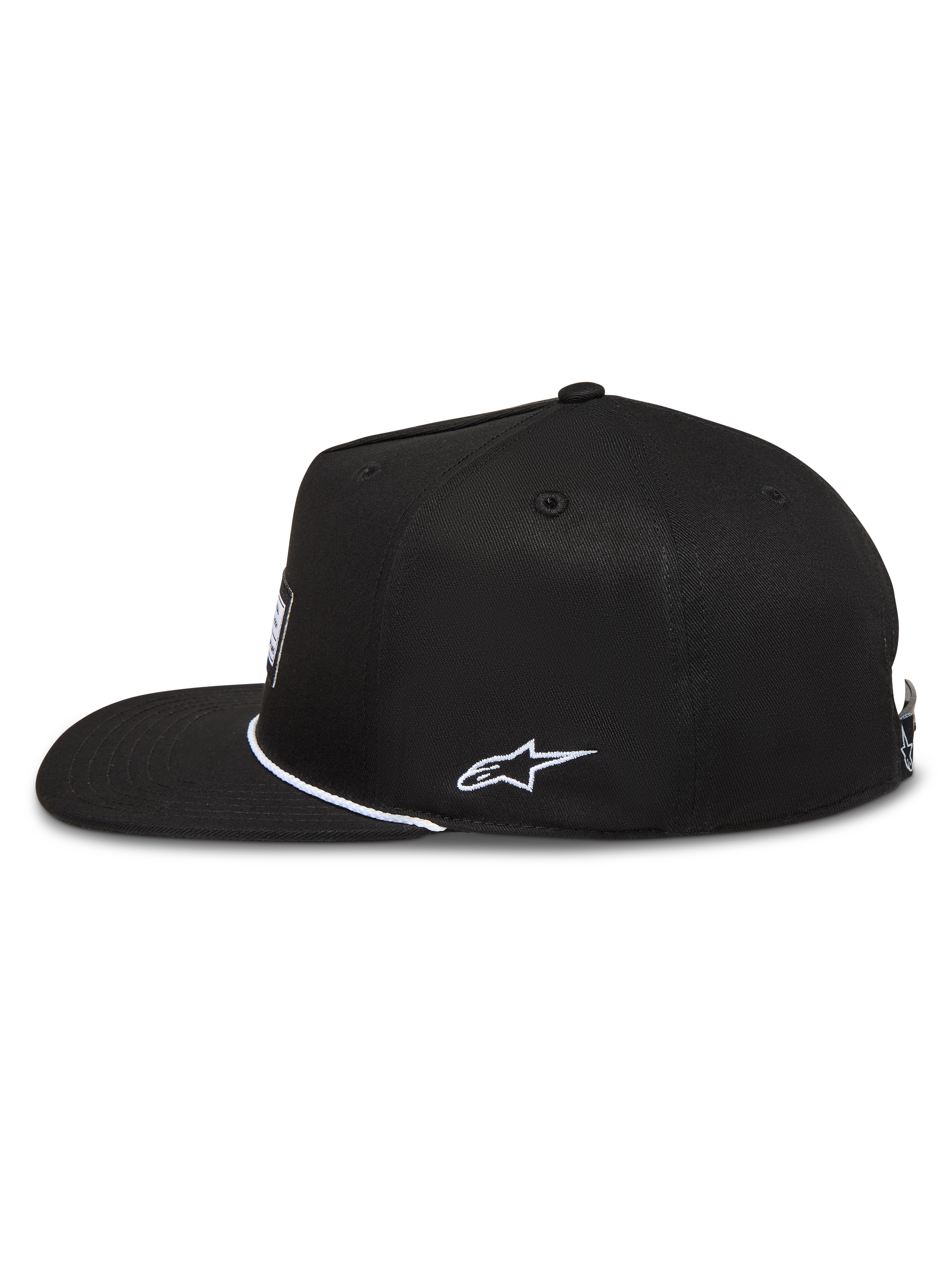Alpinestars Label Snapback kasket, sort twill med flad skygge, hvidt sidebroderi og frontmærke, sportstøj.